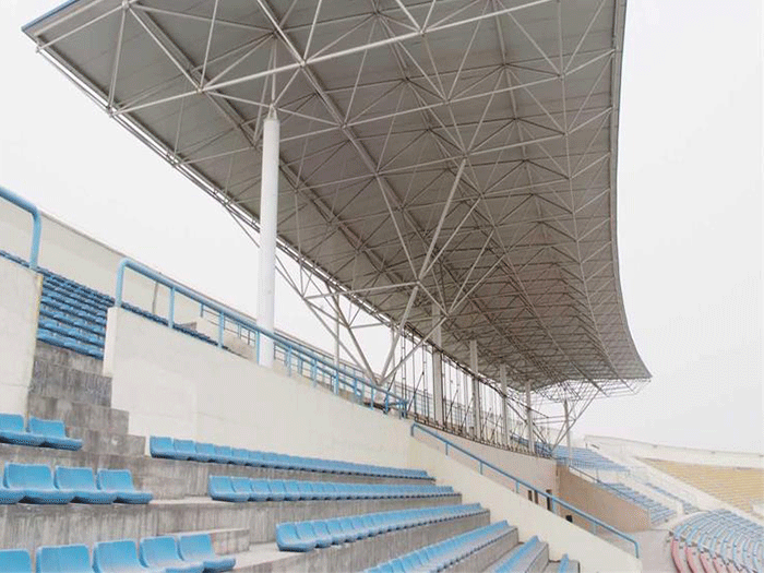 普兰店四小体育馆网架